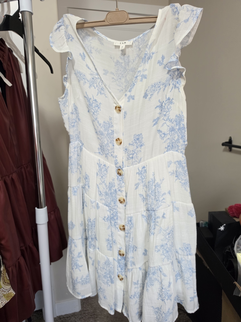 E & M Light Blue Floral Tiered Button Front Dress Size MEDIUM